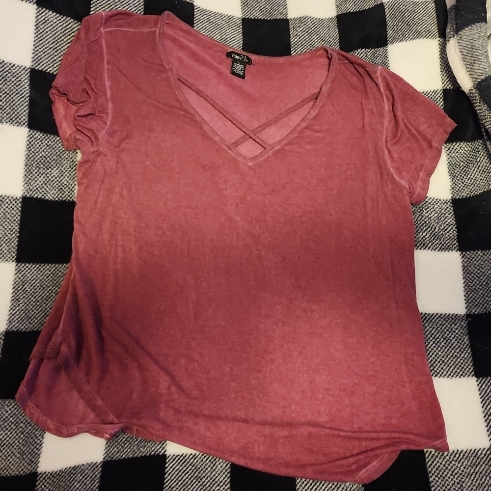 Red Rue 21 shirt size large